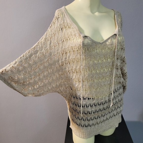 Its Our Time. Cream/ Tan, 3/4- Batwing Sleeve Top - Picture 4 of 5